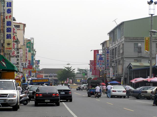 Guantian (Longtian) main street. President Chen Shui-bian's birthplace, apparently